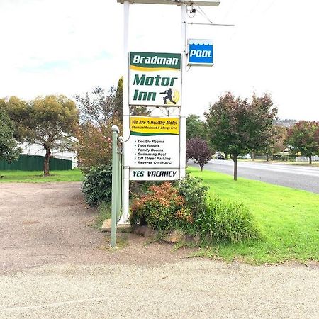Bradman Motor Inn Cootamundra Esterno foto