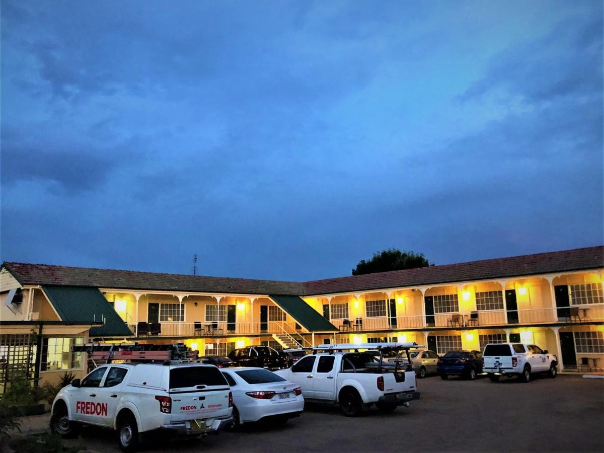 Bradman Motor Inn Cootamundra Esterno foto