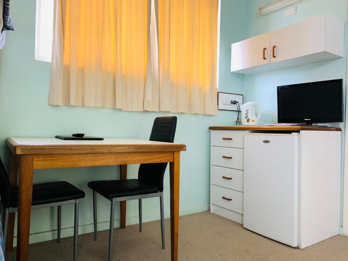 Bradman Motor Inn Cootamundra Esterno foto